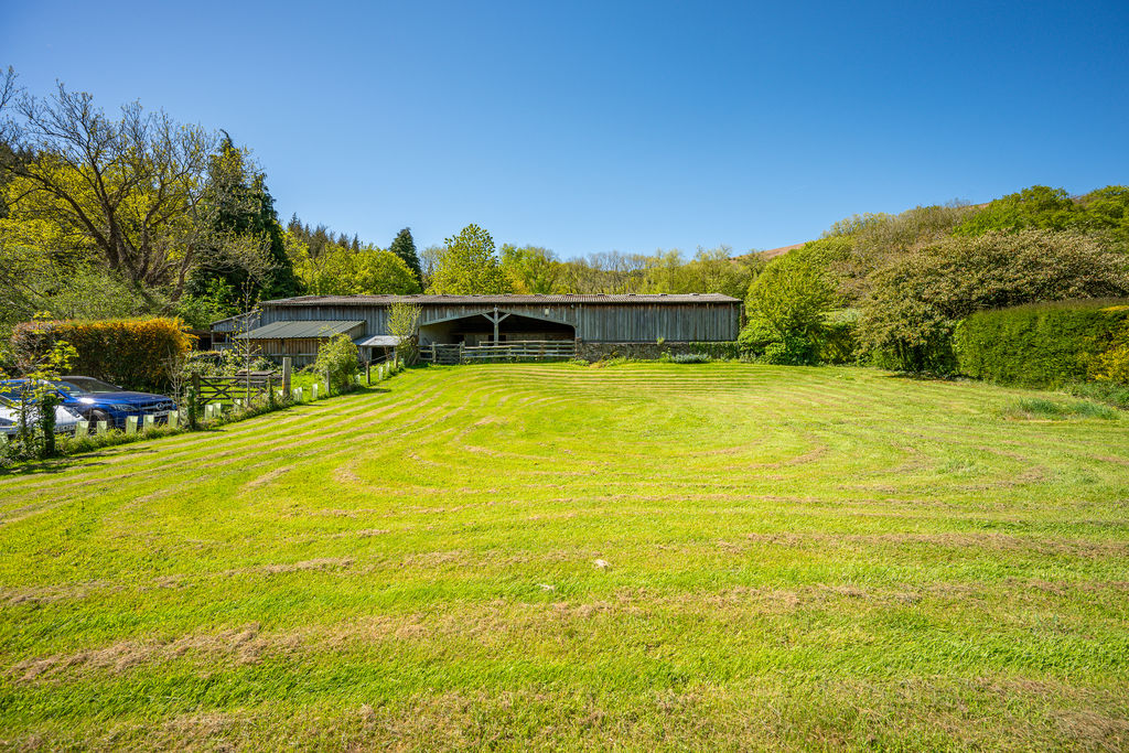 Enclosed Paddock and Barn/Stables- click for photo gallery